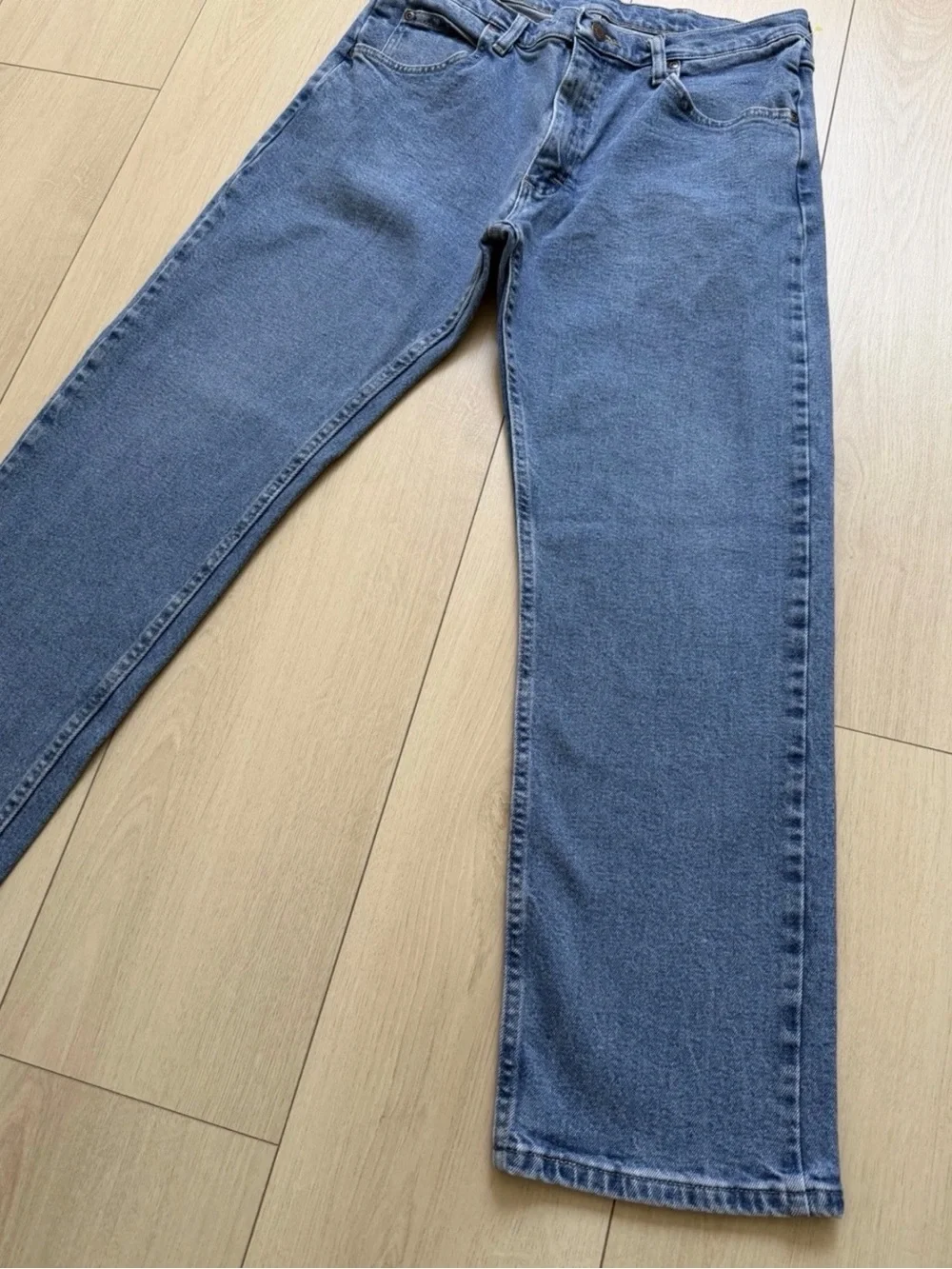 Wrangler Men's Straight-Leg Denim Jeans in Blue